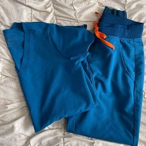 Figs women XS top and joggers